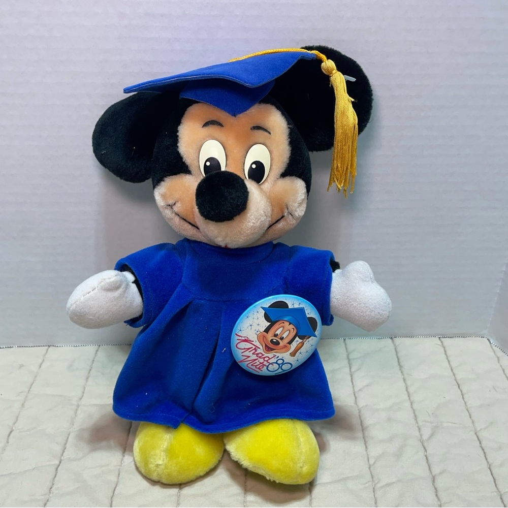 Graduation Mickey Mouse Disneyland Plush Blue Gown Yellow Tassel VTG 1989 Pin